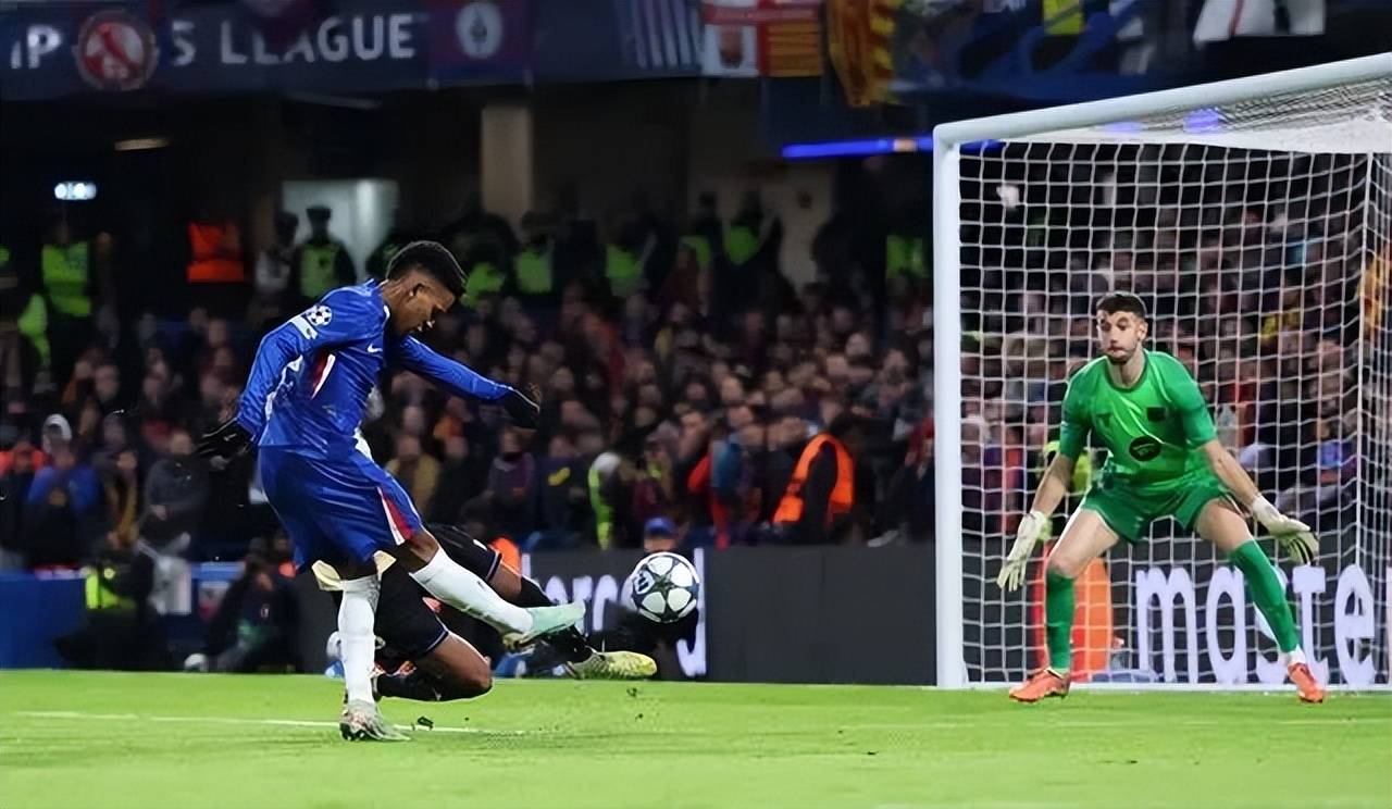 一条龙破门！切尔西18岁小将闪耀欧冠同场PK完爆亚马尔